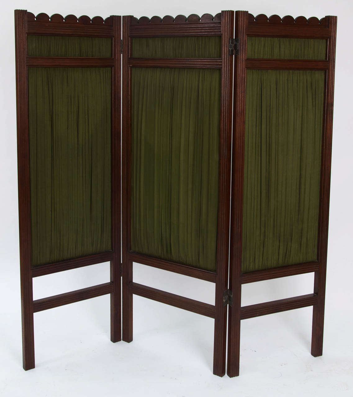 English Arts & Crafts 3 Fold Walnut and Copper Screen by Keswick School of Industrial Arts circa 1900 For Sale 2